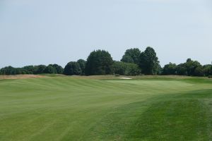 Newport National 6th Approach
